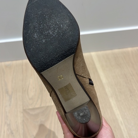 Suede leather boots with metal rivet details - Picture 7 of 15